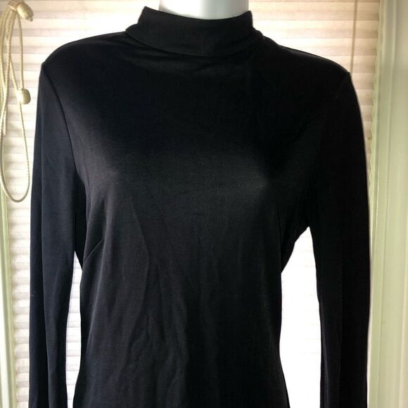 H&M Midi Dress with Bell sleeeves - Picture 2 of 6